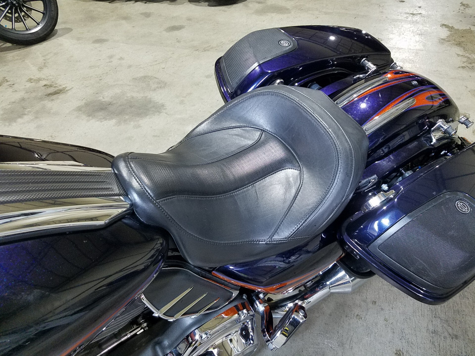 HD STREET GLIDE FLHXSE1800 — фото 10