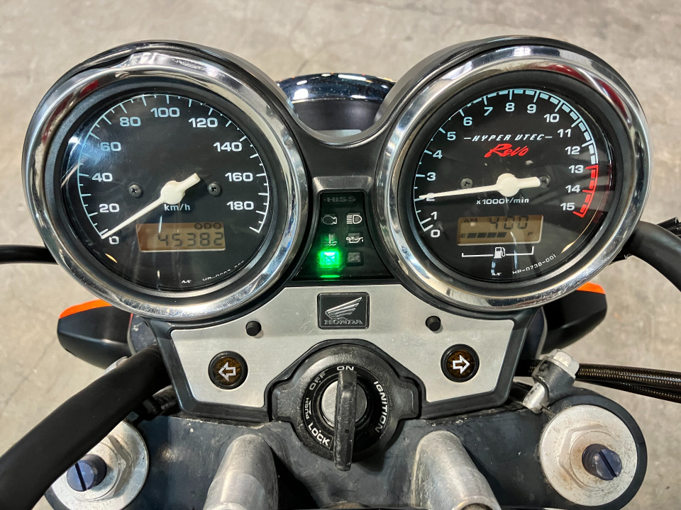 Honda CB400SF — фото 3