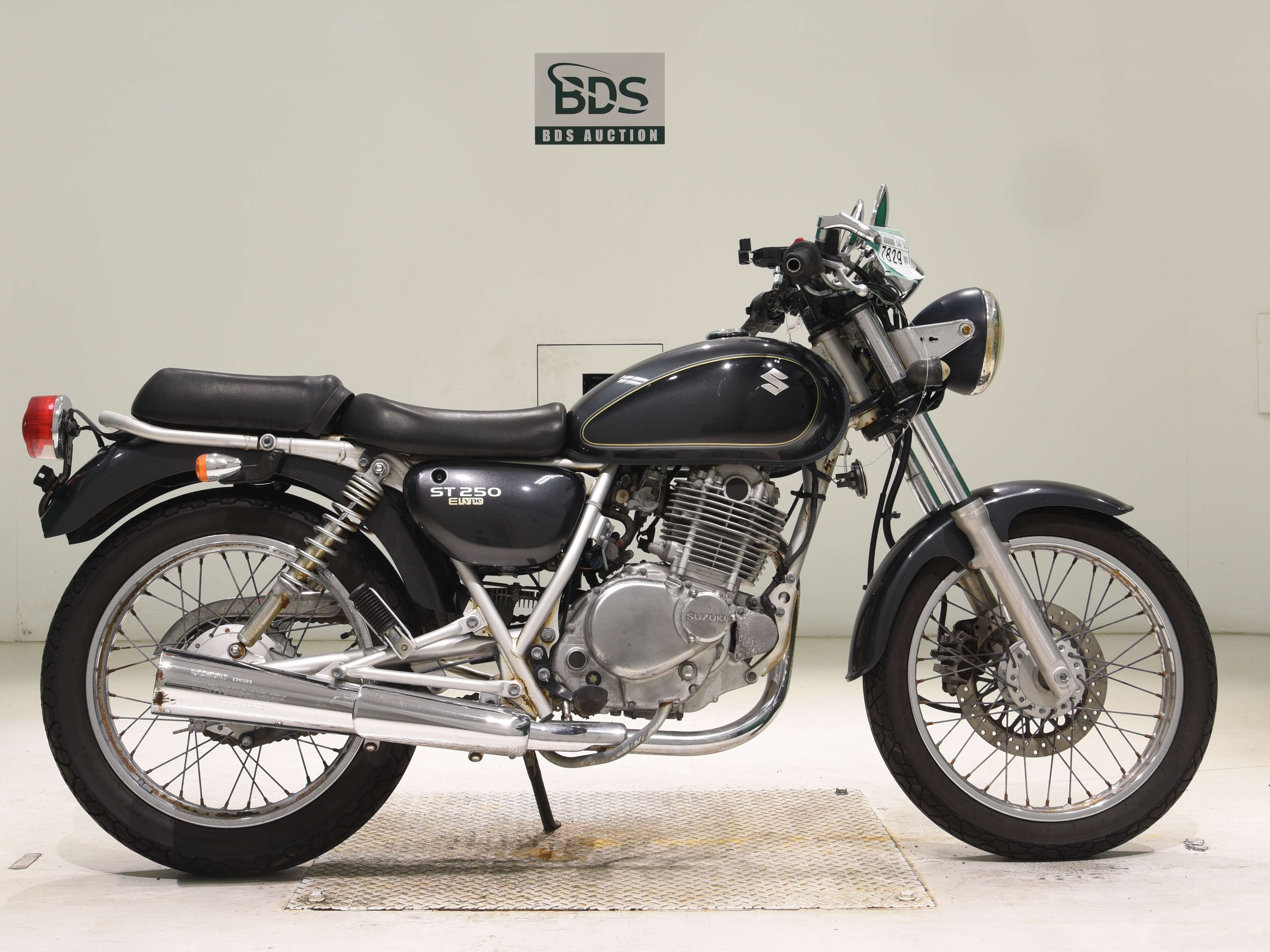 Suzuki ST250E