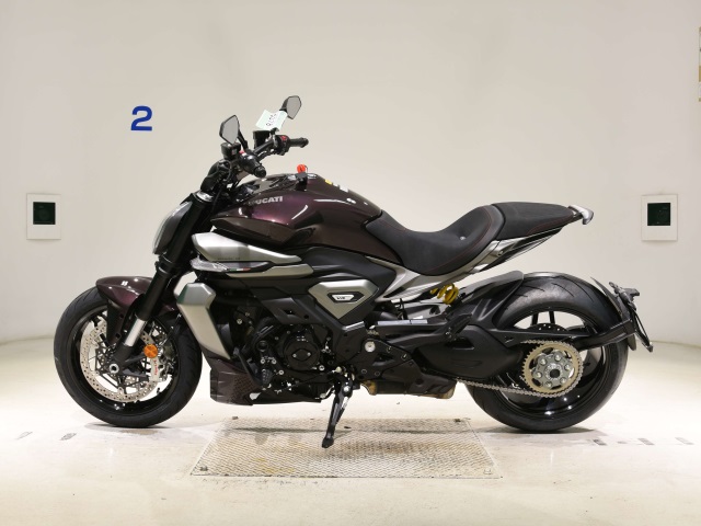 Ducati DIAVEL V4 — фото 2