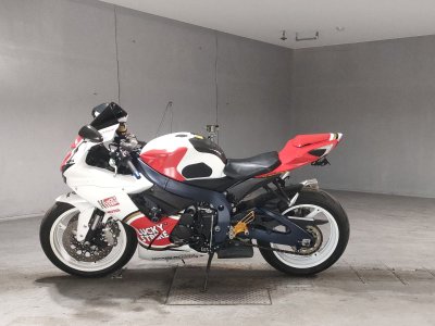 Suzuki GSX-R600 — фото 2