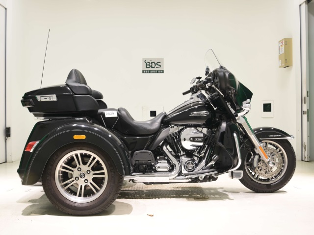 HD TRI GLIDE ULTRA CLASSIC FLHTCUTG1690