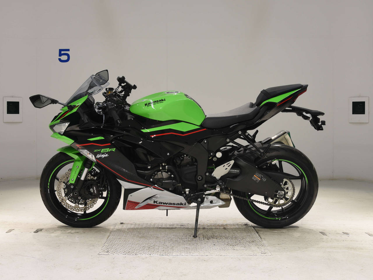 カグラバチ Ninja ZX-25R エンジンカバー クランクケースカバー ボルト