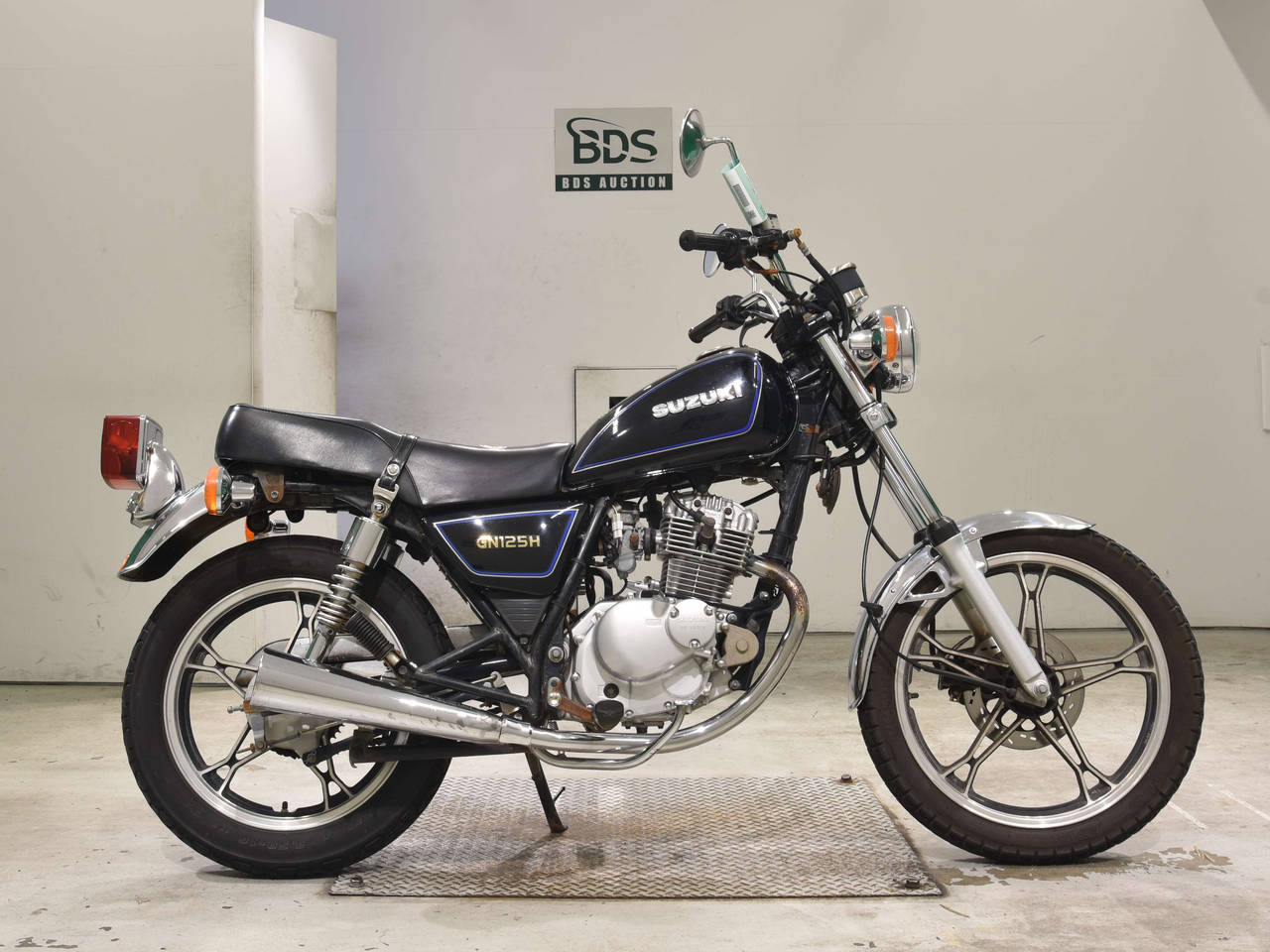 Suzuki GN125H