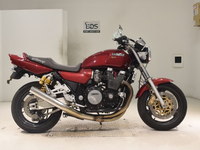 Yamaha XJR1200