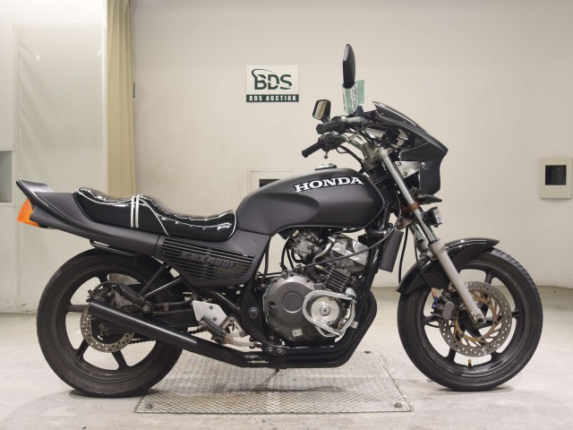 7558] Honda JADE CB250 - MC23-1102700