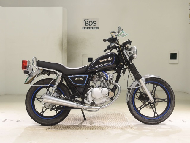 Suzuki GN125