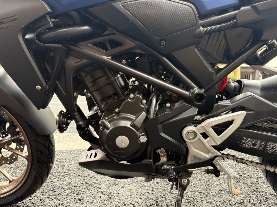 Honda CB250R — фото 17