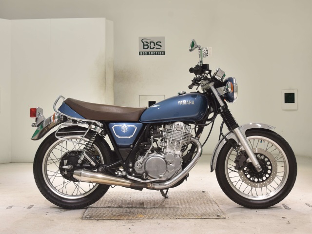 Yamaha SR400