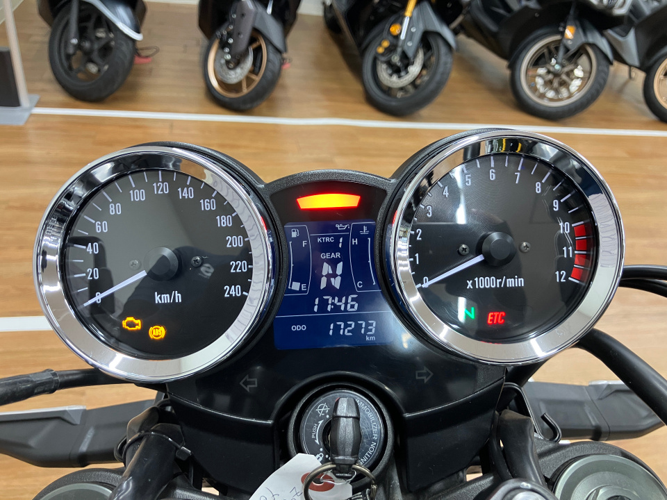 Kawasaki Z900RS — фото 3