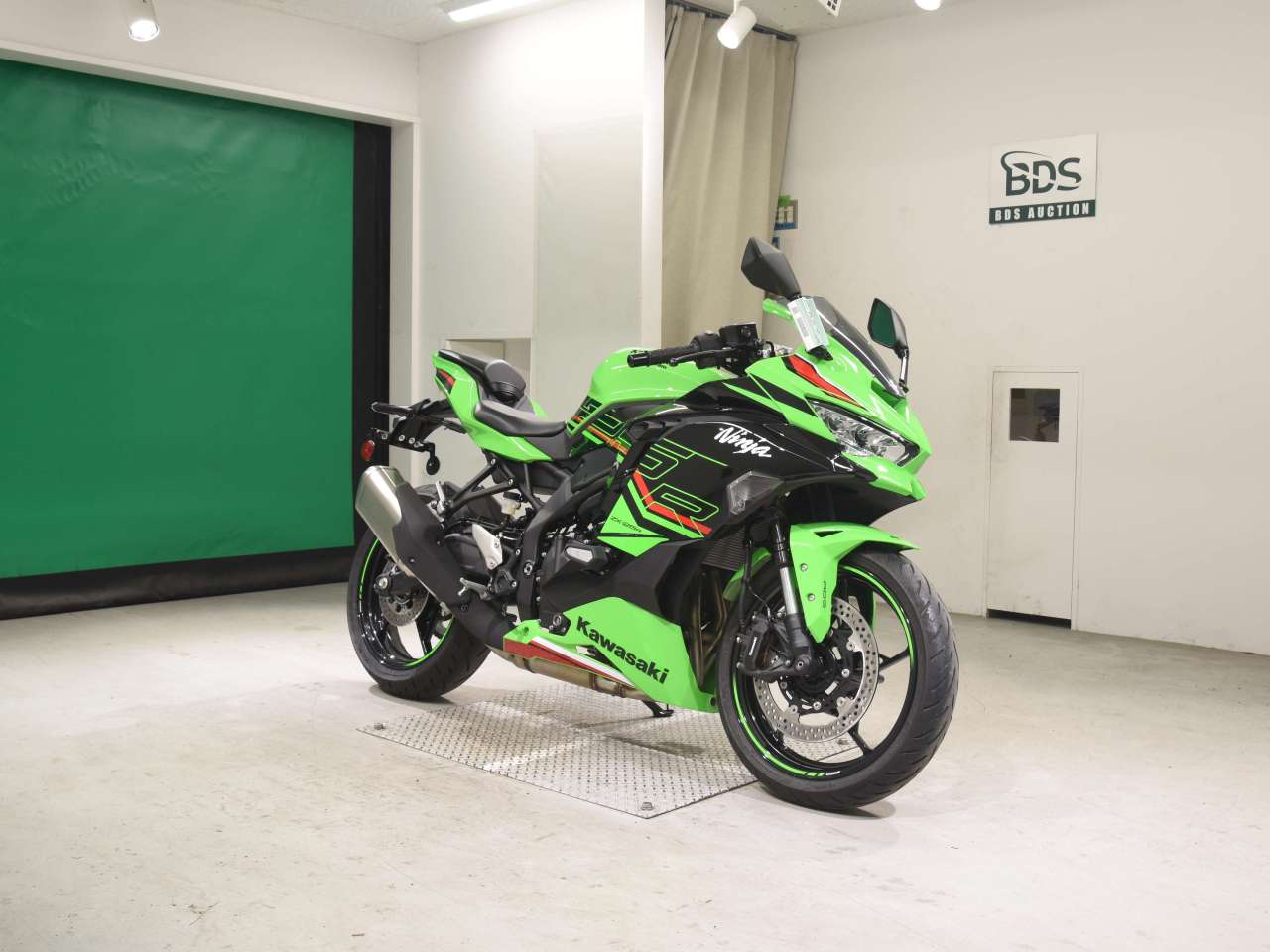 5296] Kawasaki ZX-25R-2SE - ZX250H-A30840