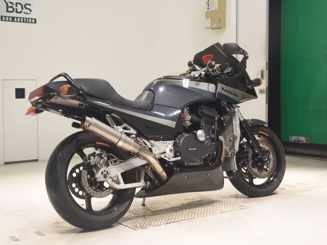 Kawasaki GPZ750R — фото 5
