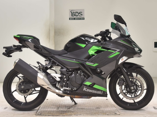 Kawasaki NINJA 400