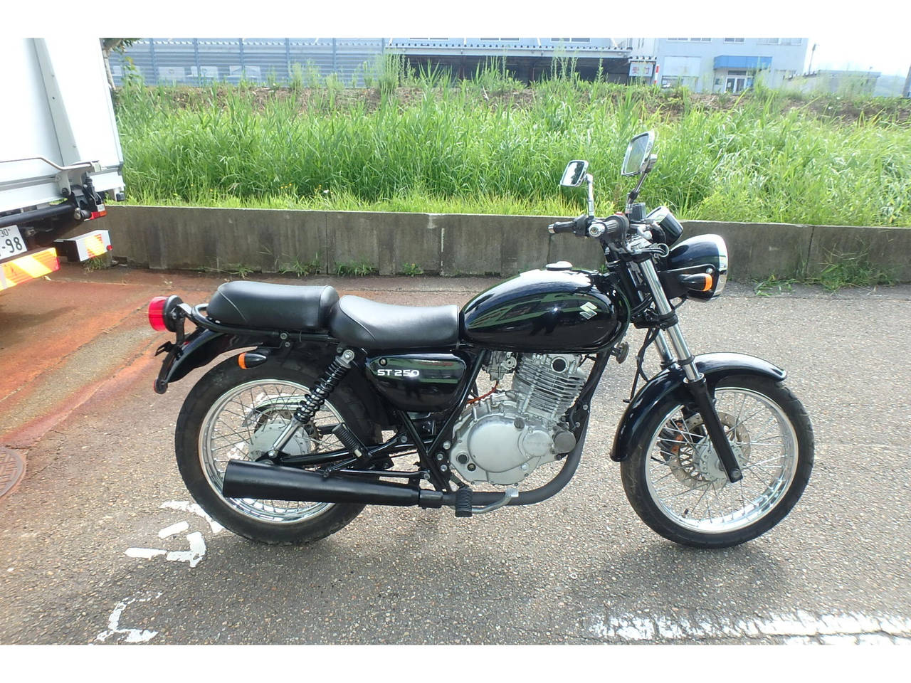 Suzuki ST250