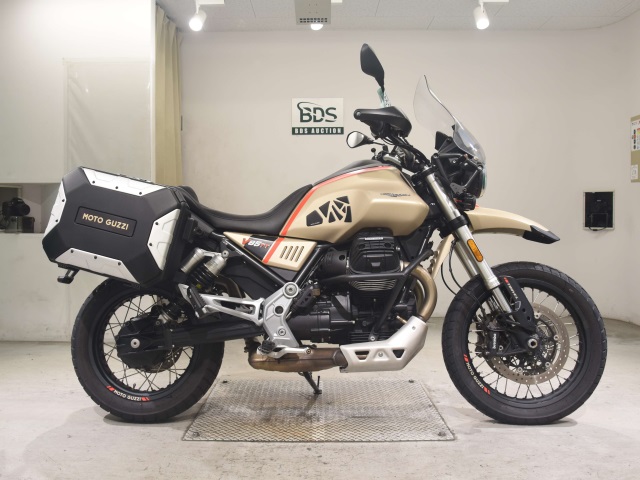 Moto Guzzi V85 TT TRAVEL