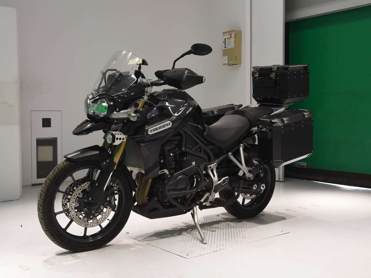 [7817] Triumph TIGER EXPLORER - SMTV1F11E9D557127