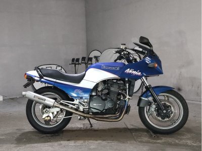 Kawasaki GPZ900R