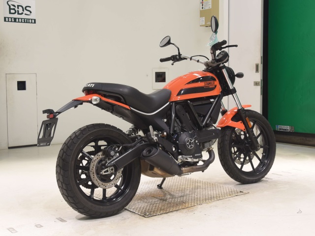 Ducati SCRAMBLER SIXTY2 — фото 5