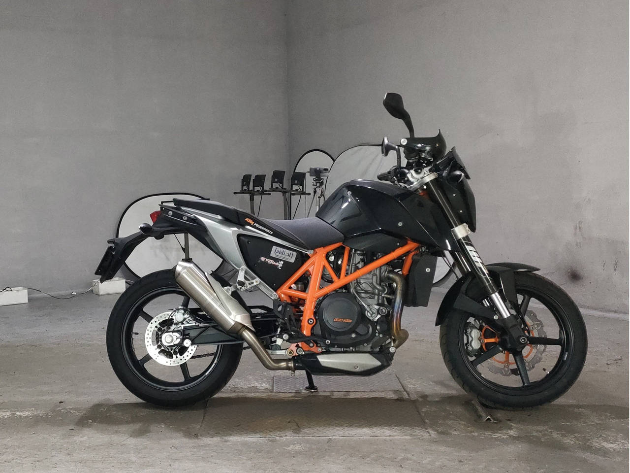KTM 690 DUKE