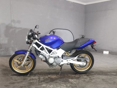 Honda VTR250 — фото 2