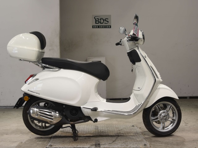Vespa PRIMAVERA125