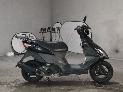Suzuki V125S