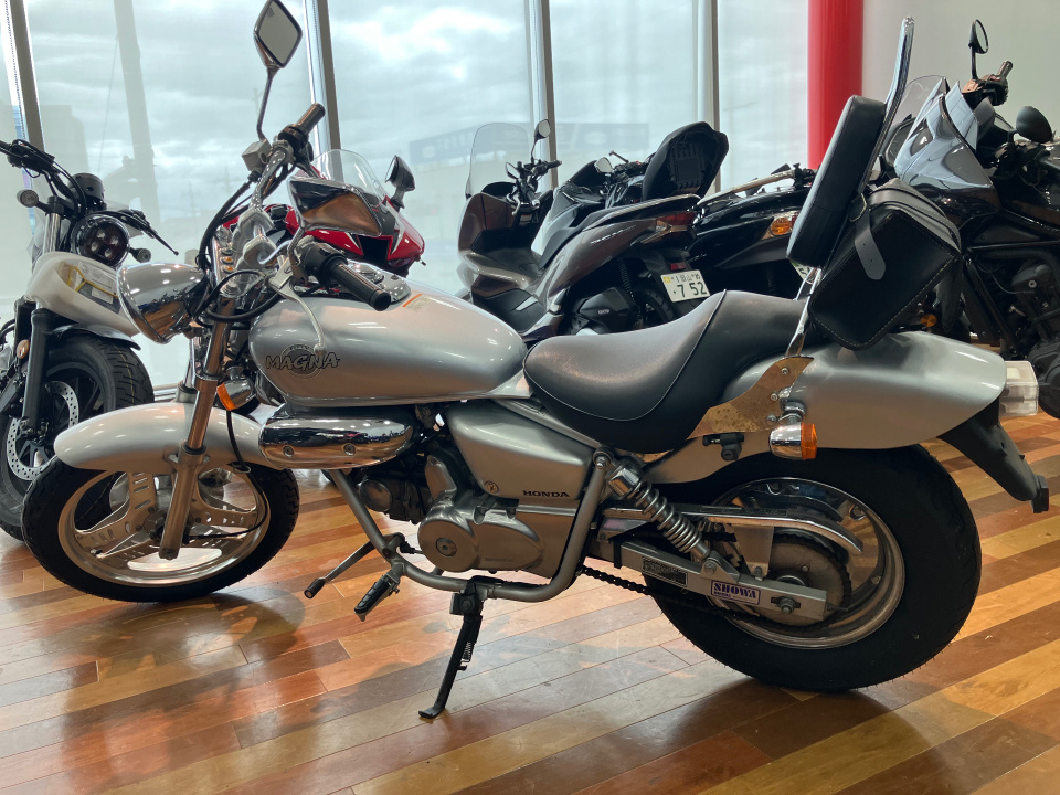 Honda MAGNUS 50 — фото 2