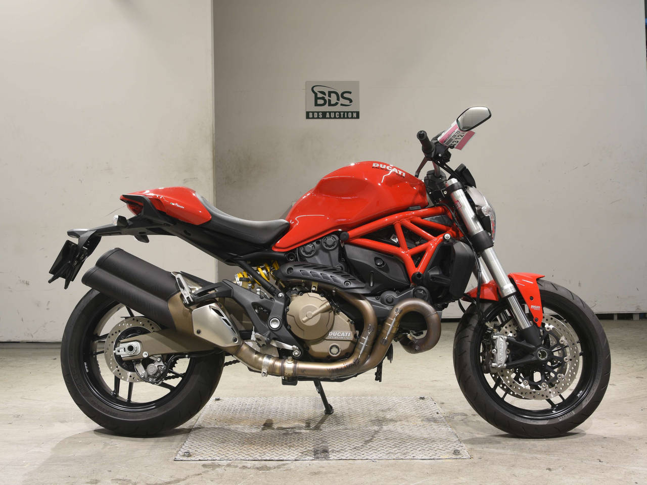 Ducati MONSTER 821