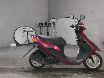 Suzuki V50G