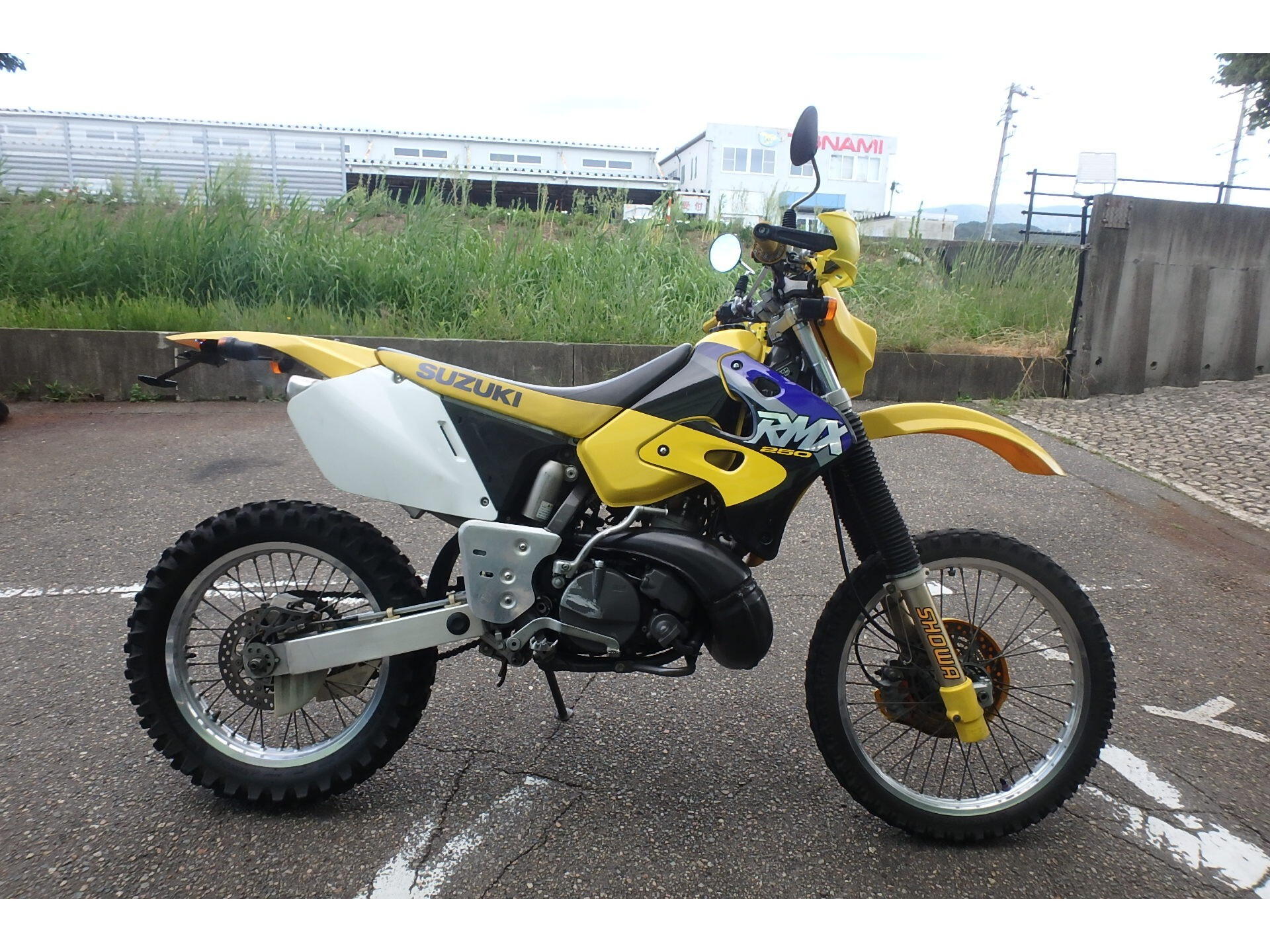 Suzuki RMX250S