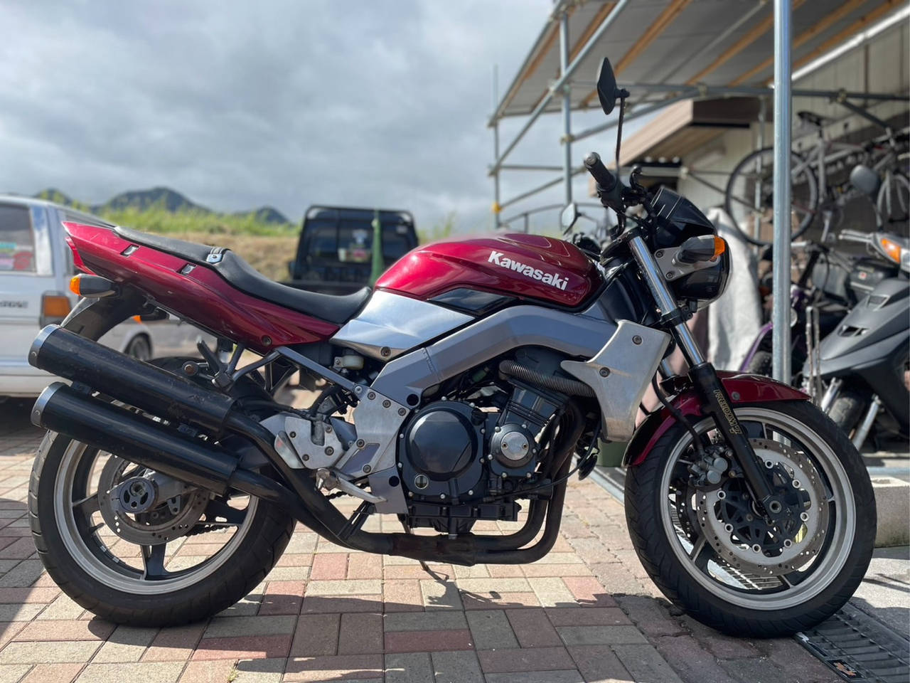 0028] Kawasaki XANTHUS ZR400D - ZR400D-005297