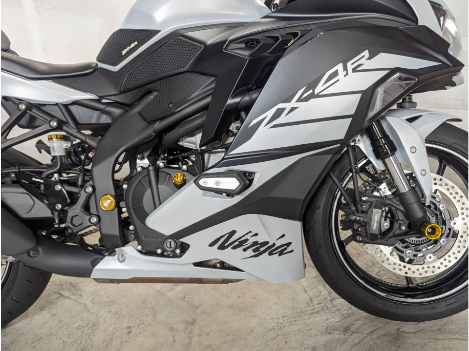 Kawasaki NINJA ZX-4R SE — фото 5