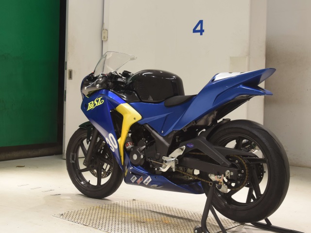 Honda CBR250R — фото 6