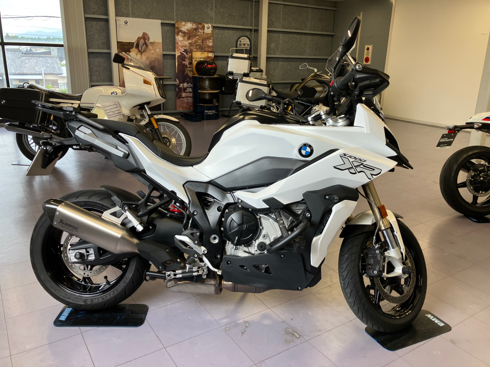BMW S1000XR