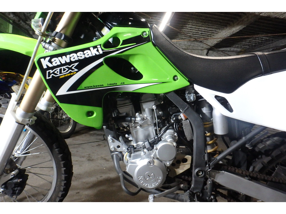 Kawasaki KLX250 — фото 14