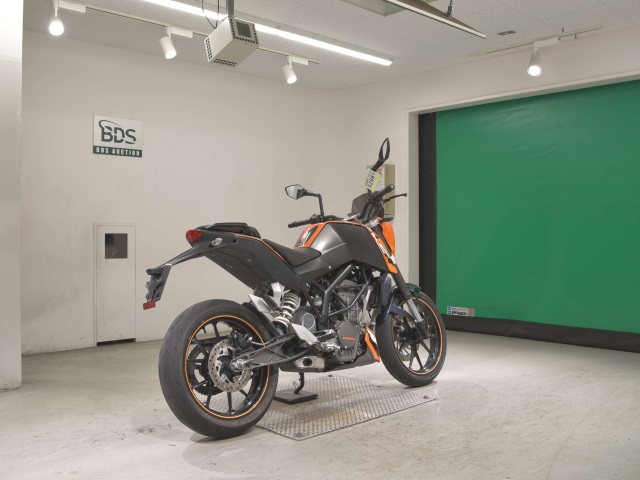 KTM 125 DUKE — фото 5