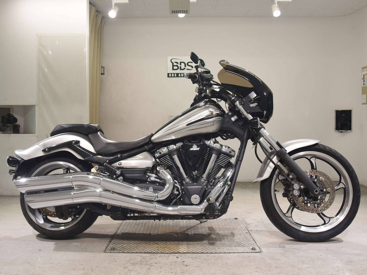 Yamaha RAIDER XV1900