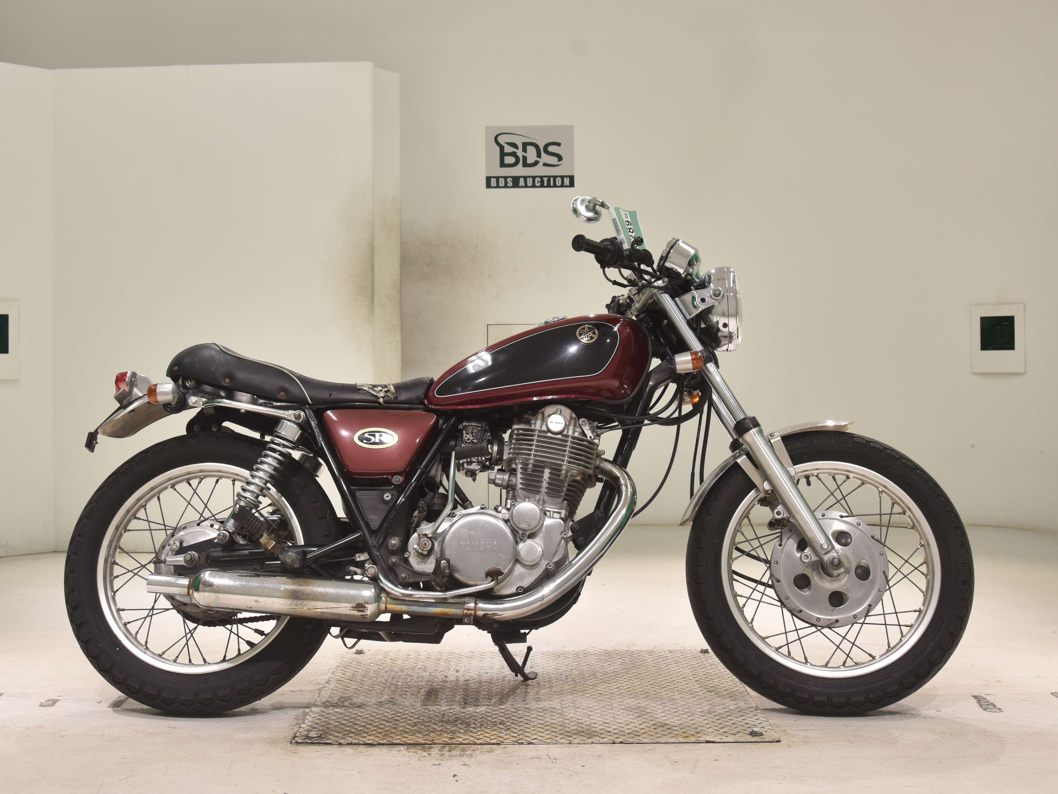 Yamaha SR400