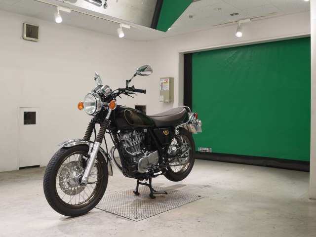 Yamaha SR400 — фото 4