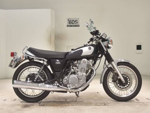 Yamaha SR 400