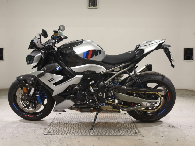 BMW M1000R — фото 2