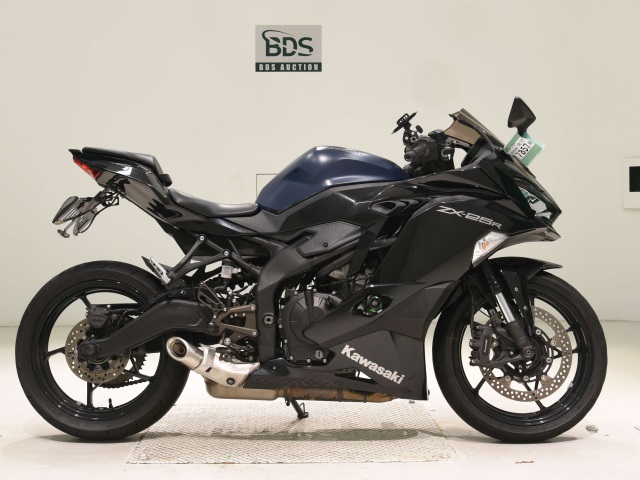 ぺすかとれ 5129] Kawasaki NINJA ZX-25R - ZX250E-A01522