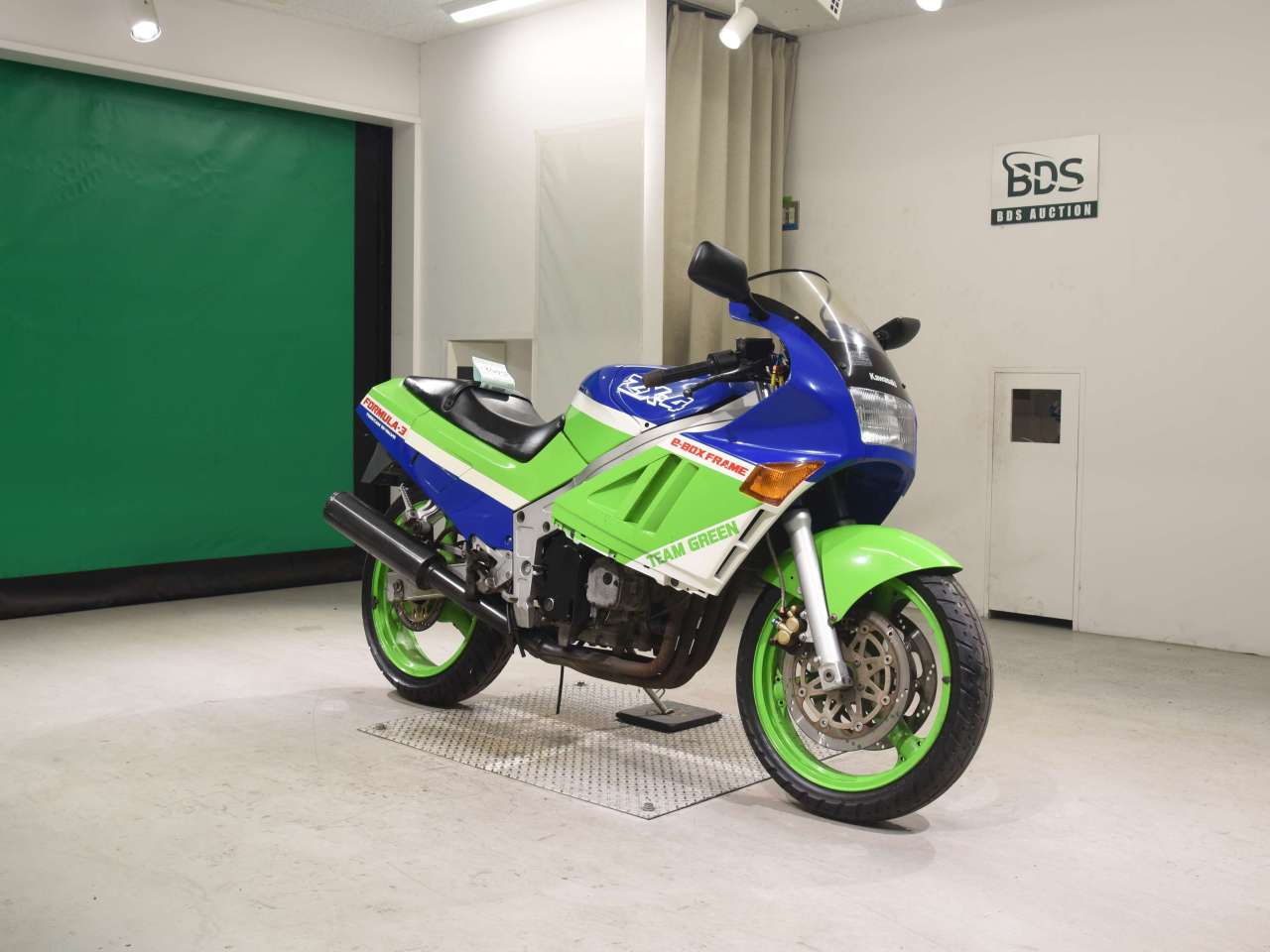 5462] Kawasaki ZX-4 - ZX400G-004208
