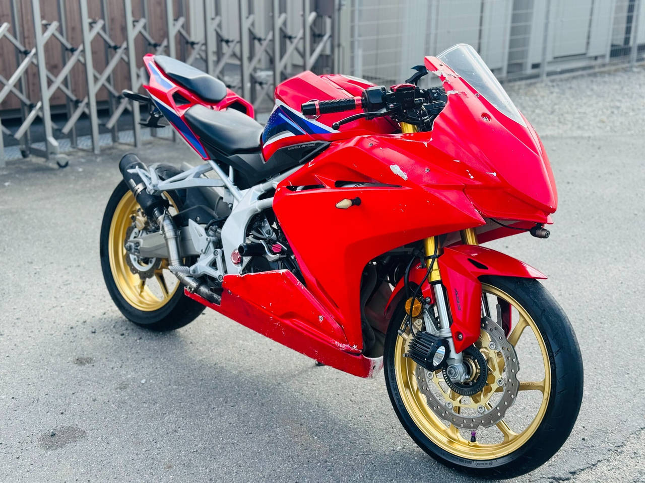 Honda CB250R