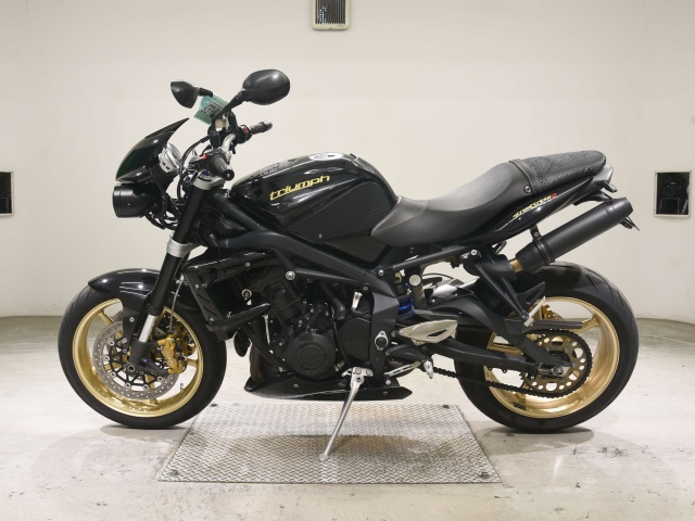 Triumph STREET TRIPLE R — фото 2
