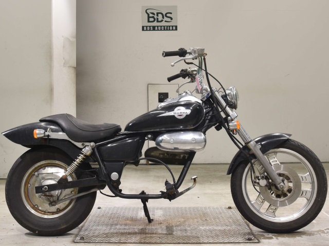 Honda MAGNA50