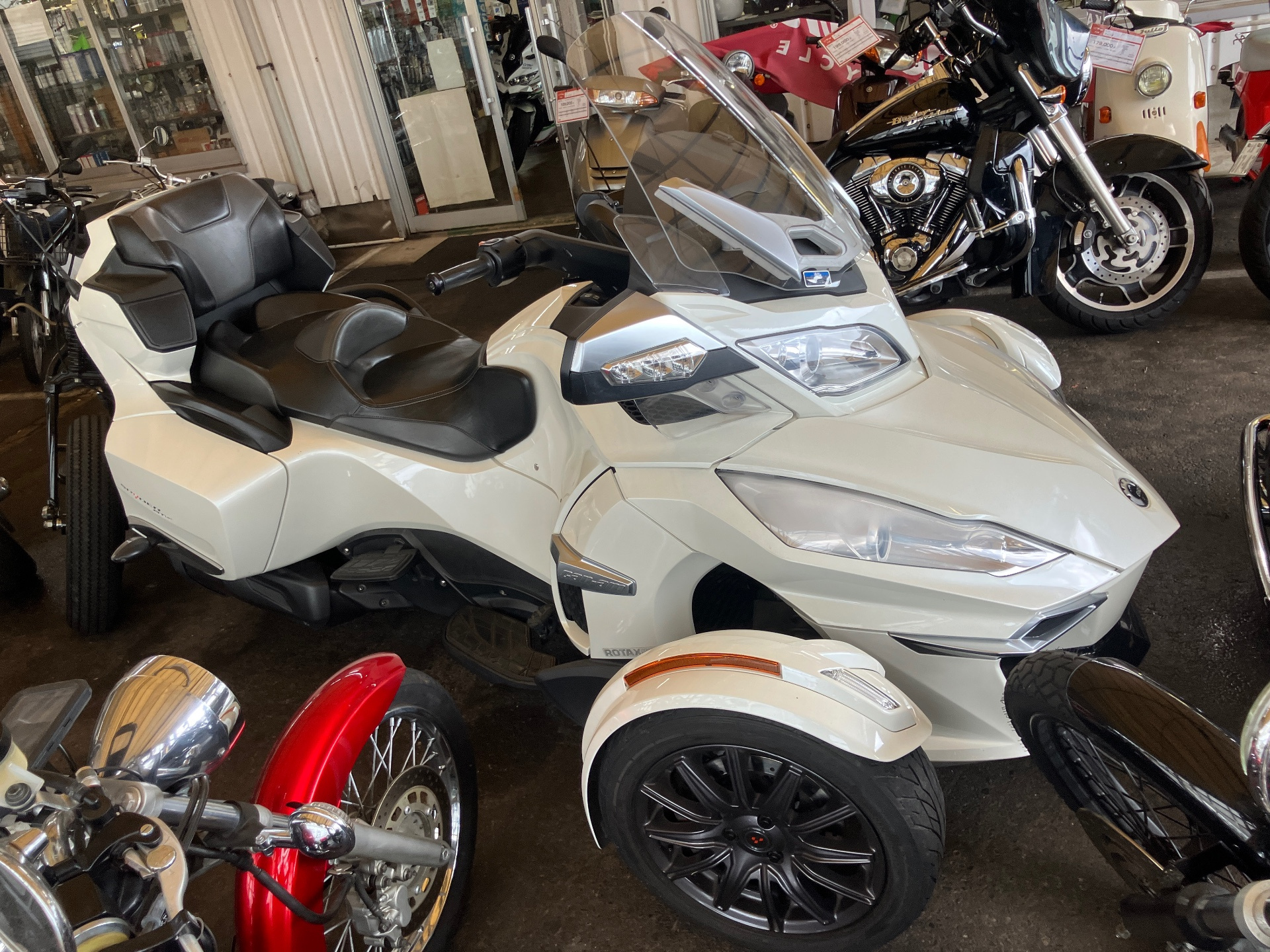 Can-Am SPYDER RT-S