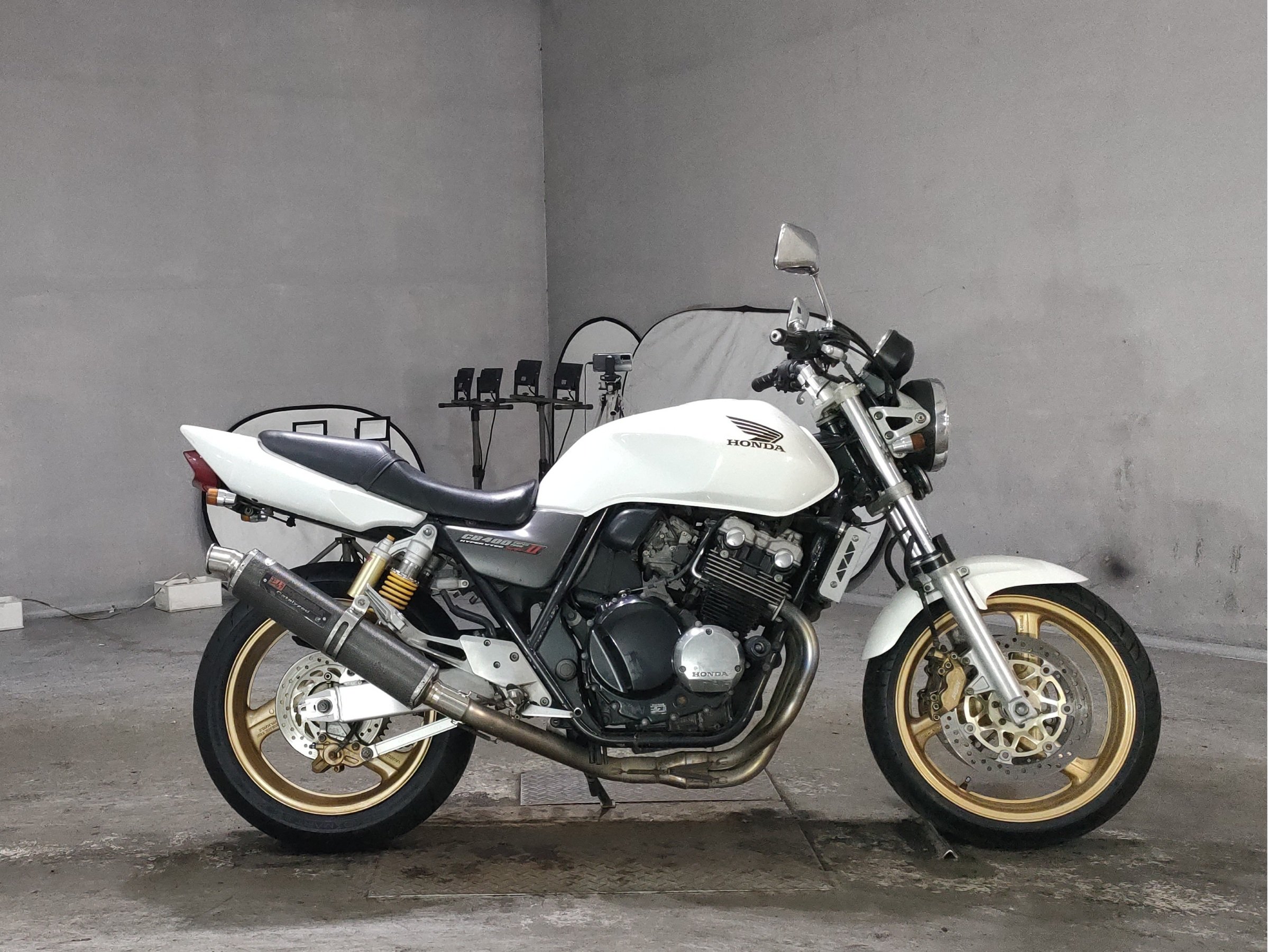 Honda CB400SFV