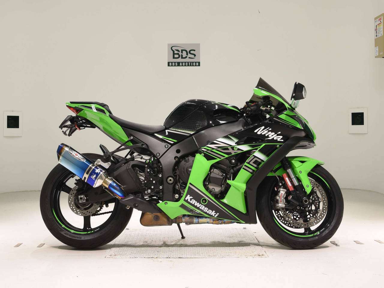 0018] Kawasaki NINJA ZX-10R - JKAZXT00SSA009701