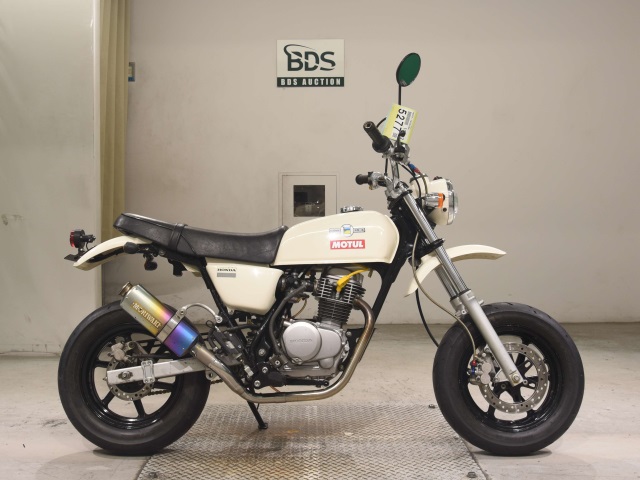 Honda APE100